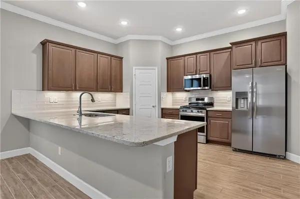 7557 McCormick DR, Shawnee, KS 66227