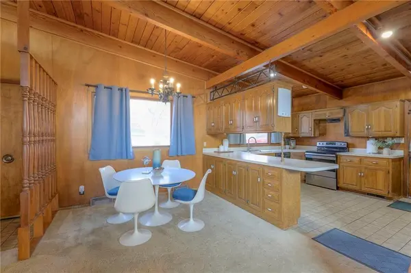 9 Crestview DR, Paola, KS 66071