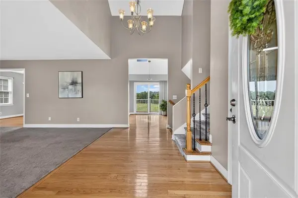 16600 Switzer RD, Overland Park, KS 66062