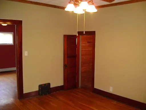 1918 S Elm ST, Pittsburg, KS 66762
