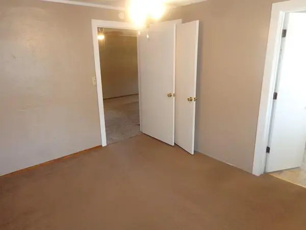 304 E Rose ST, Pittsburg, KS 66762