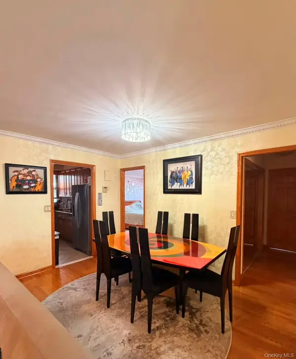 61-35 98th St #10D, Rego Park, NY 11374