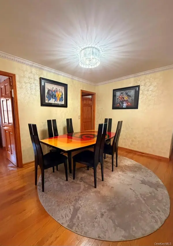 61-35 98th St #10D, Rego Park, NY 11374