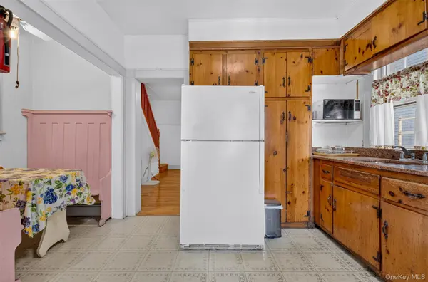 4084 Denman ST, Elmhurst, NY 11373