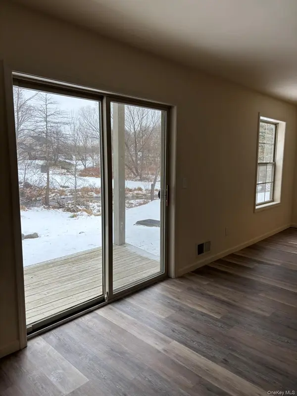 25 Henry W Dubios DR #36, New Paltz, NY 12561