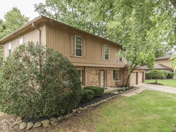 594 Watterson CT, Indianapolis, IN 46217