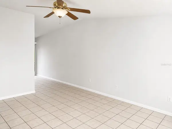 1406 CRYSTAL CT #B, Tavares, FL 32778