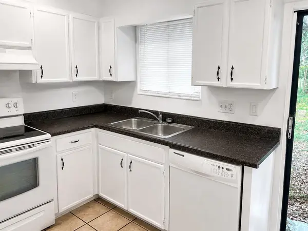 1406 CRYSTAL CT #B, Tavares, FL 32778