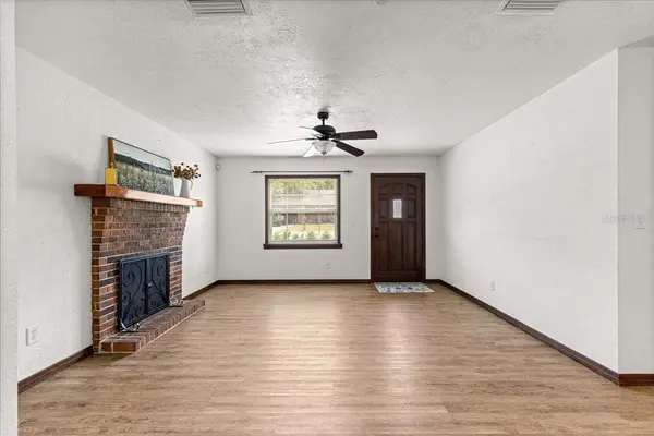 5741 NE 4TH PL, Ocala, FL 34470