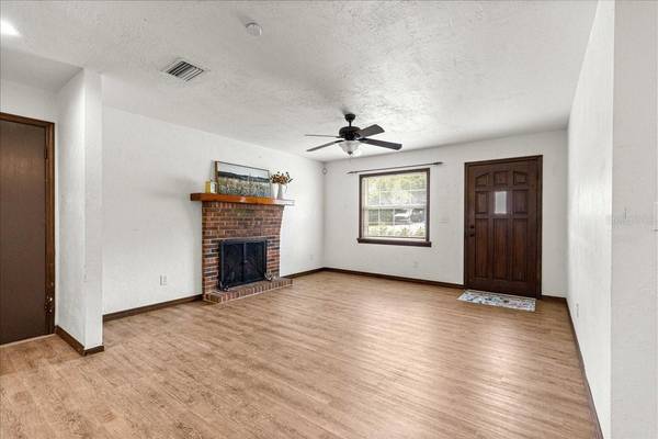 5741 NE 4TH PL, Ocala, FL 34470