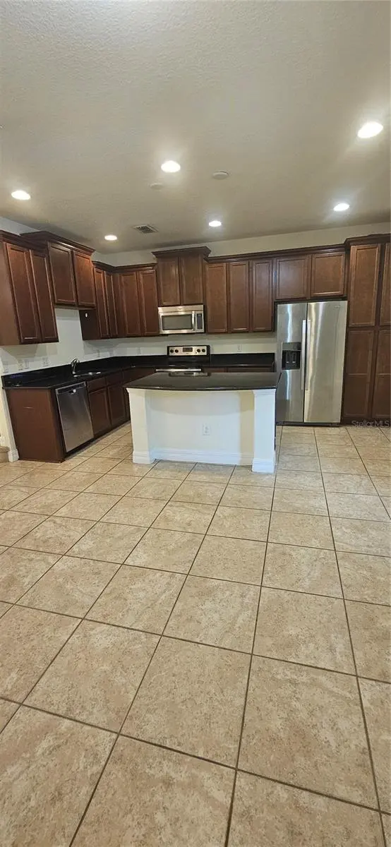 10071 EAGLE CREEK CENTER BLVD, Orlando, FL 32832