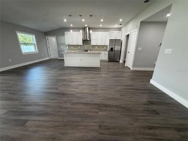 11734 ORANGE CT, Dade City, FL 33525