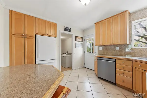 606 College AVE, Warrenton, MO 63383