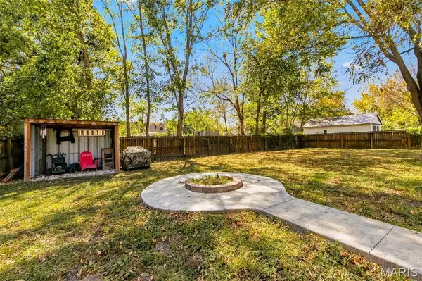 606 College AVE, Warrenton, MO 63383
