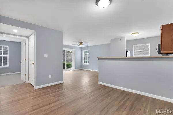 9102 Spring Creek LN, O'fallon, MO 63368