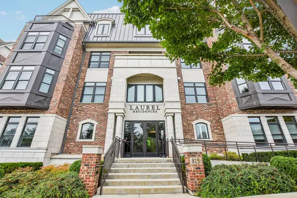 815 Laurel AVE #106, Highland Park, IL 60035