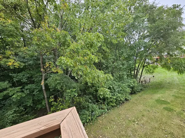 6 Grandview CT, Algonquin, IL 60102