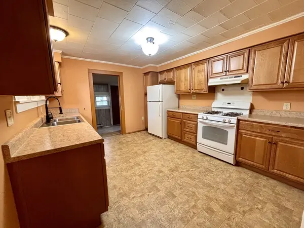 112 S 10th ST, Herrin, IL 62948