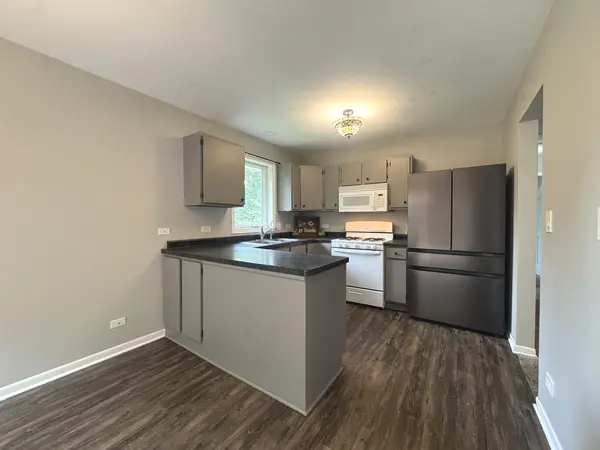951 Irving AVE, Woodstock, IL 60098