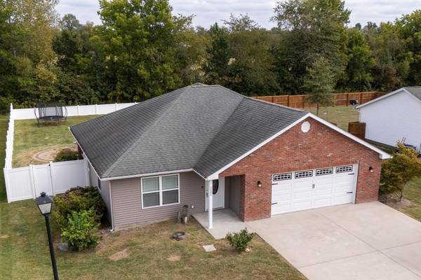 1505 Dew Drop DR, Marion, IL 62959