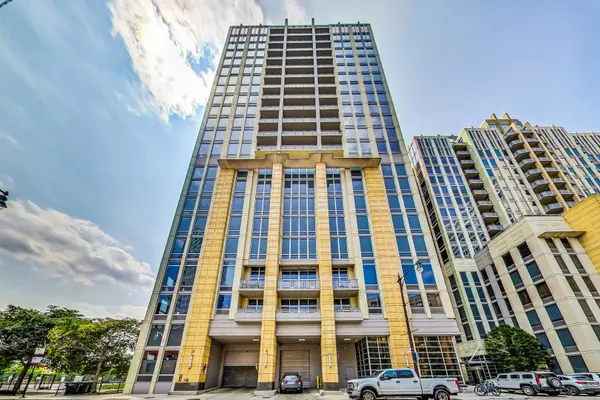 700 N Larrabee ST #GU-68, Chicago, IL 60654