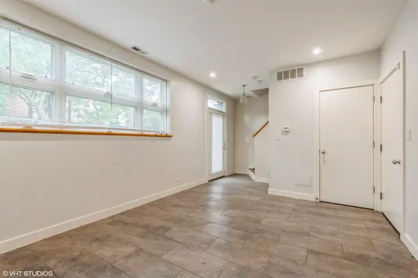 7209 N Oakley AVE, Chicago, IL 60645