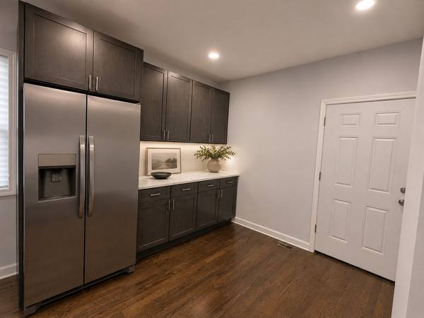 1059 N Lorel AVE, Chicago, IL 60651