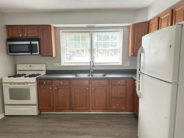 3400 MAPLE AVE #3, Brookfield, IL 60513