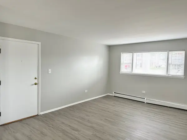 3400 MAPLE AVE #3, Brookfield, IL 60513