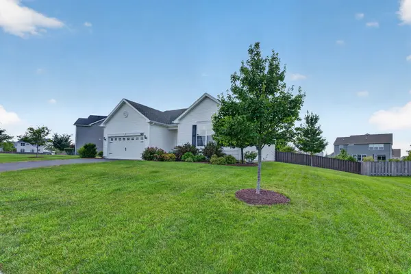 584 Manchester LN, Yorkville, IL 60560