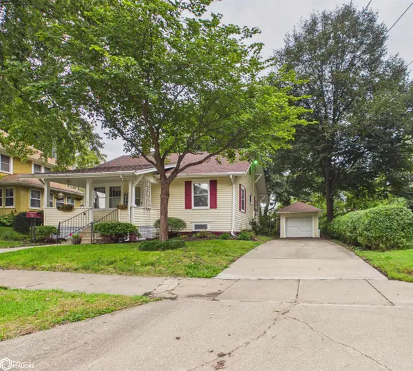 432 N 9Th ST, Oskaloosa, IA 52577