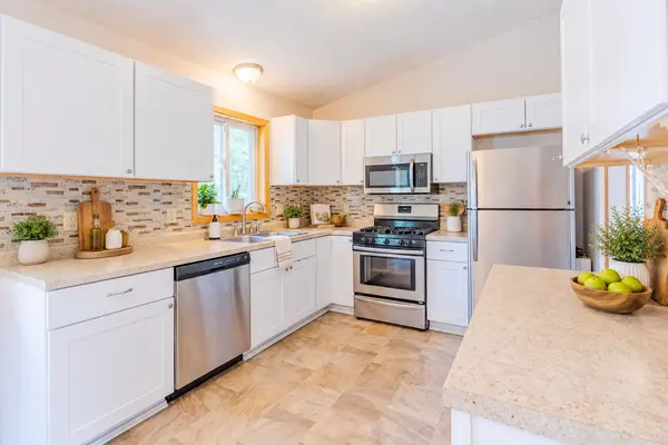 3665 James CT, Hastings, MN 55033