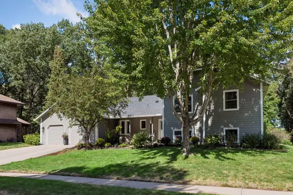7646 Carnelian LN, Eden Prairie, MN 55346