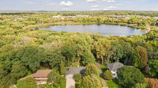 7646 Carnelian LN, Eden Prairie, MN 55346