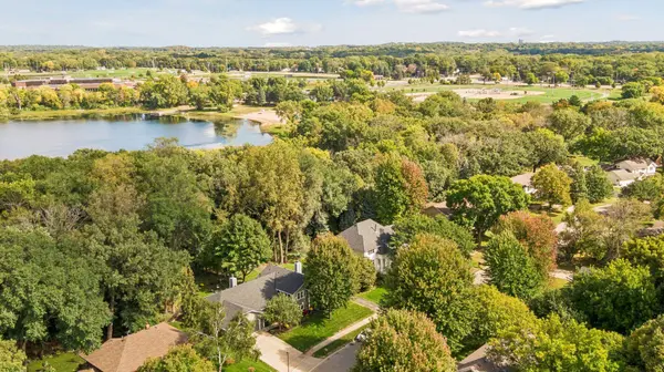 7646 Carnelian LN, Eden Prairie, MN 55346