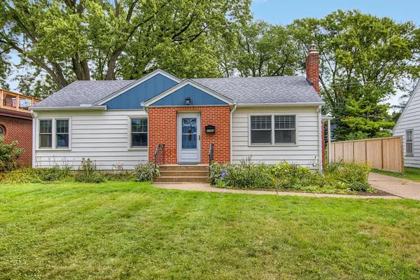 1796 Holton ST, Falcon Heights, MN 55113