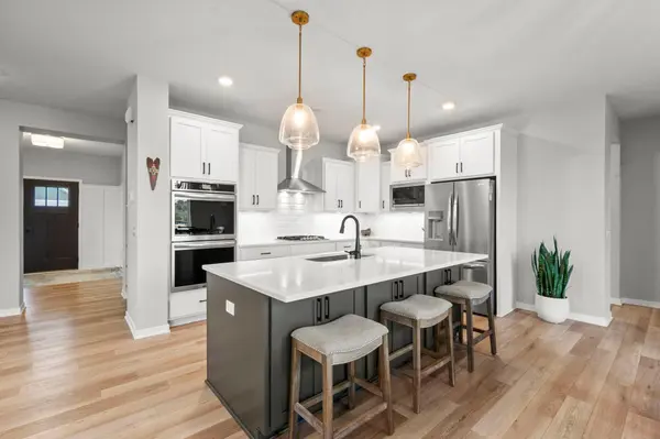 4852 Bennett ST SE, Prior Lake, MN 55372