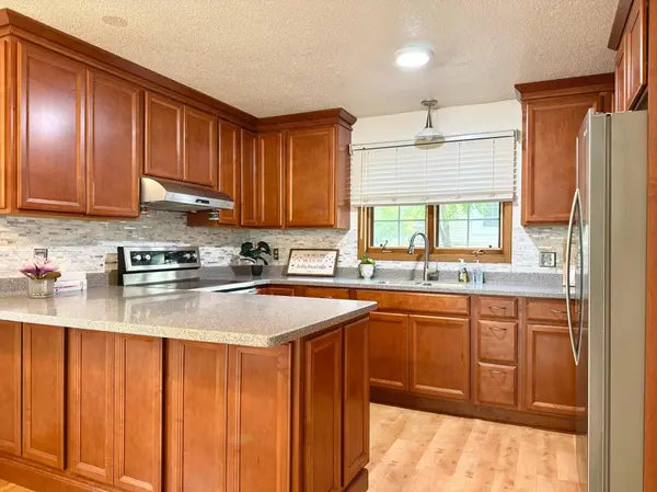 2023 Parkside DR, Saint Paul, MN 55119