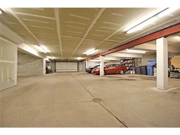 300 Ridgewood AVE #4, Minneapolis, MN 55403