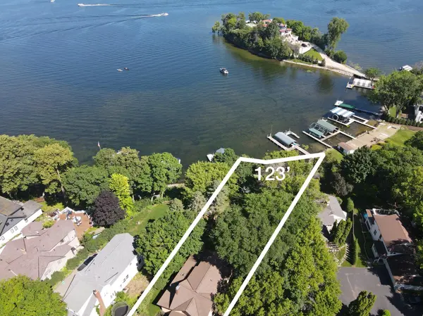21210 Excelsior Blvd, Greenwood, MN 55331