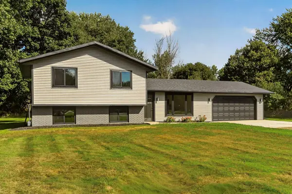 5225 Logan ST SE, Rochester, MN 55904