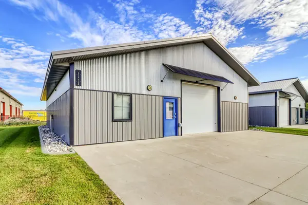 2233 Sheyenne ST, West Fargo, ND 58078