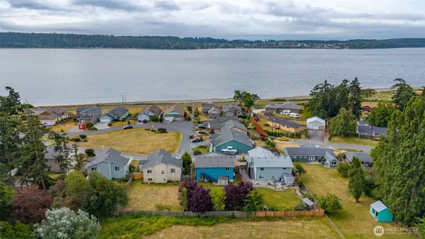 1086 Landing CIR, Oak Harbor, WA 98277