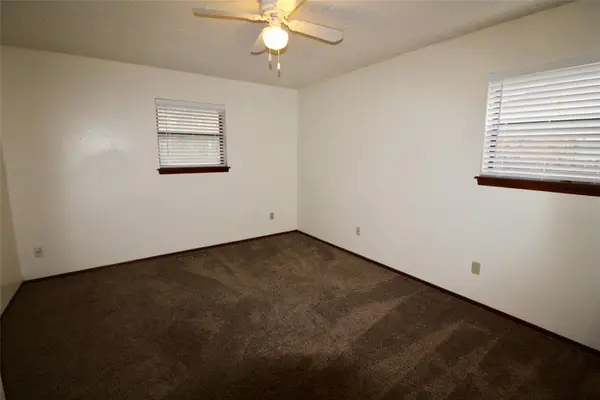 902 Acacia CIR #902, Noble, OK 73068