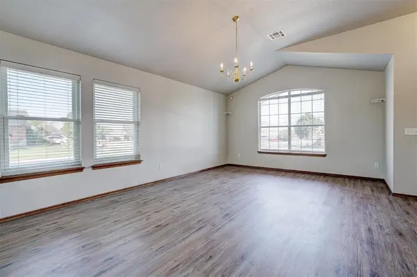 10301 Plymouth CT, Oklahoma City, OK 73159