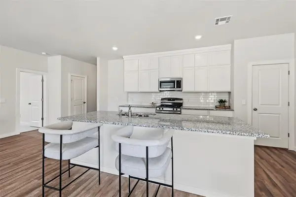 861 Stella TRL, Guthrie, OK 73044