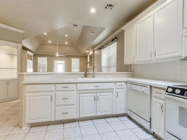 953 Heather Glen DR, Norman, OK 73072