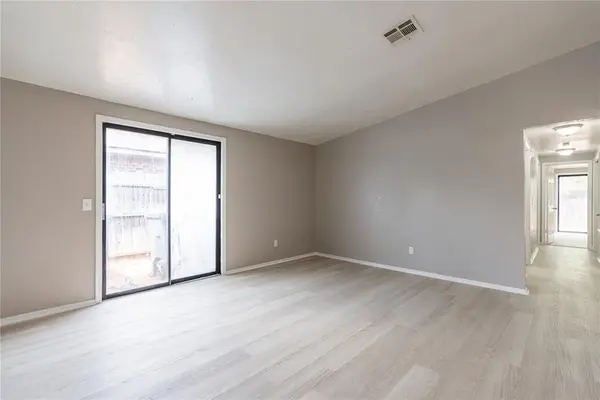 203 Windsor WAY, Midwest City, OK 73110