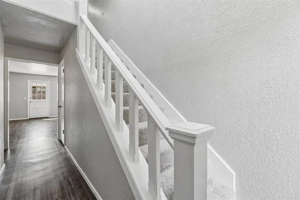 824 Lakeside CIR, Edmond, OK 73012