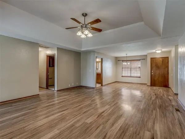2608 Northwood LN, Edmond, OK 73013